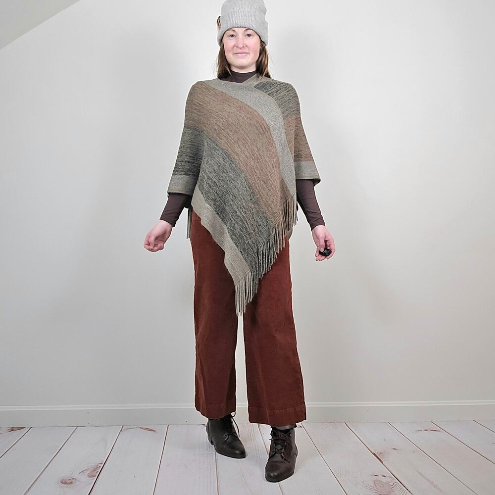 Jack & Missy Colorblock Fringe Poncho OS